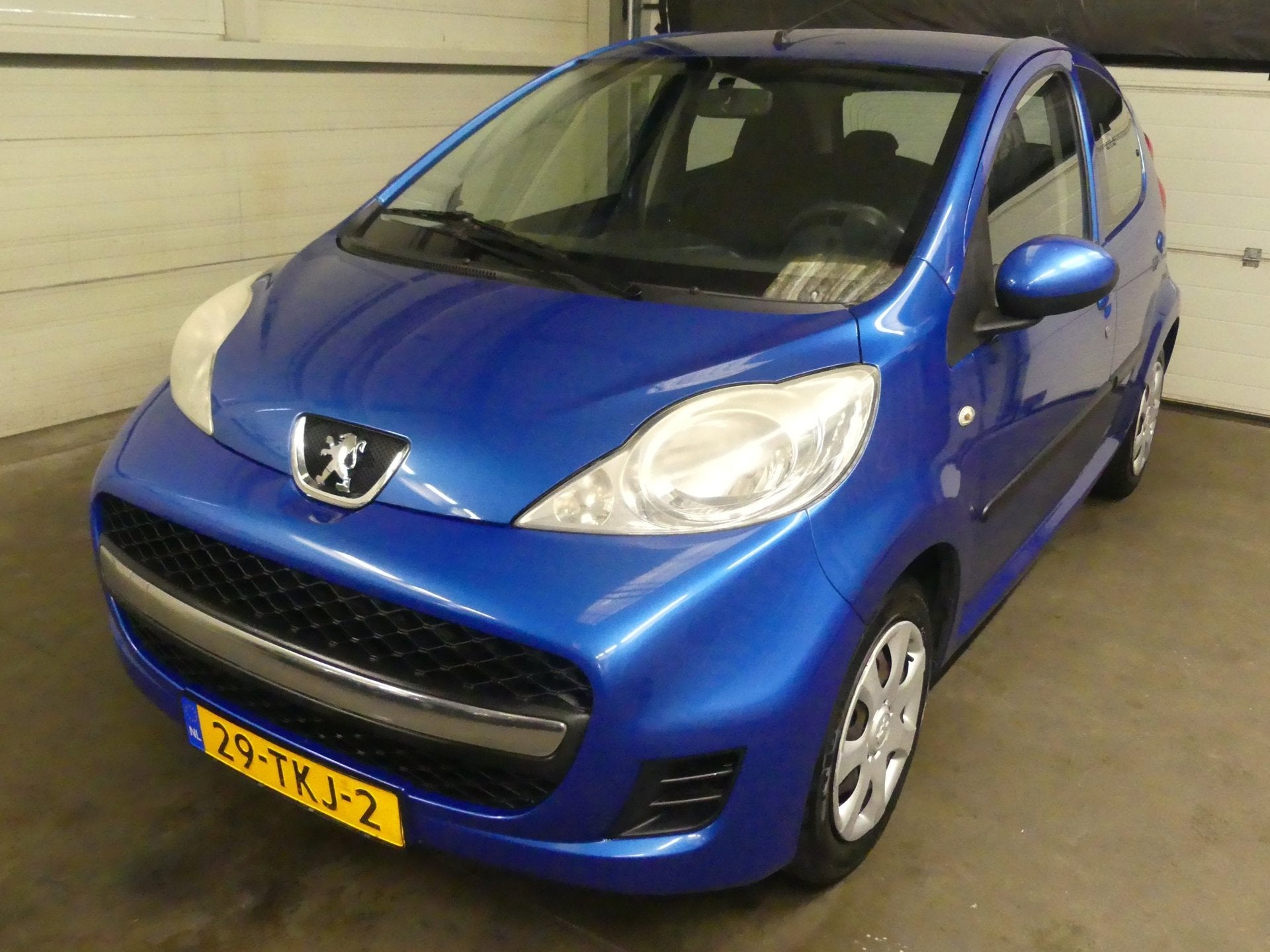 Peugeot 107 1.0-12V XS - Airco - 5deurs - Trekhaak - Mooie a, Voorwielaandrijving, Euro 5, Stof, Gebruikt