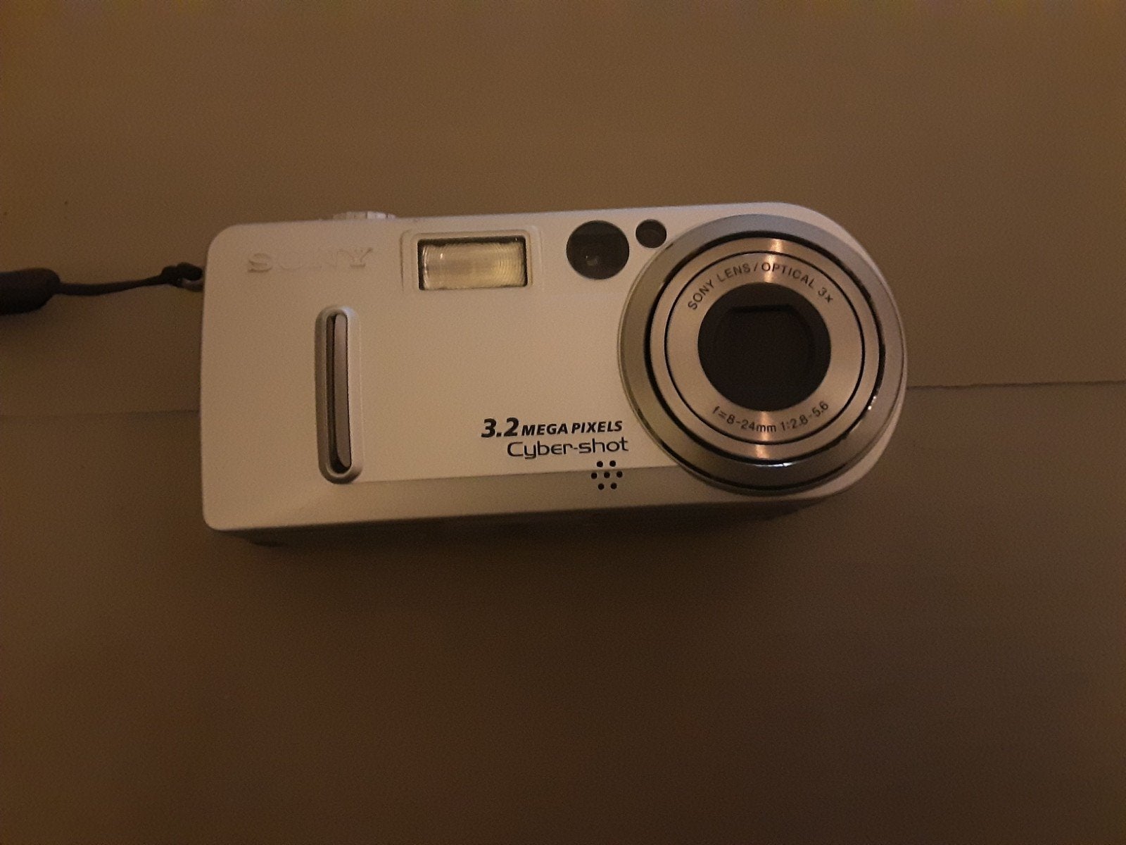 Sony Cyber-shot DSC-P7 Digitale Camera met 3.2 MP, Audio, Tv en Foto, Fotocamera's Digitaal, Ingebouwde flitser, Gebruikt, Ophalen of Verzenden