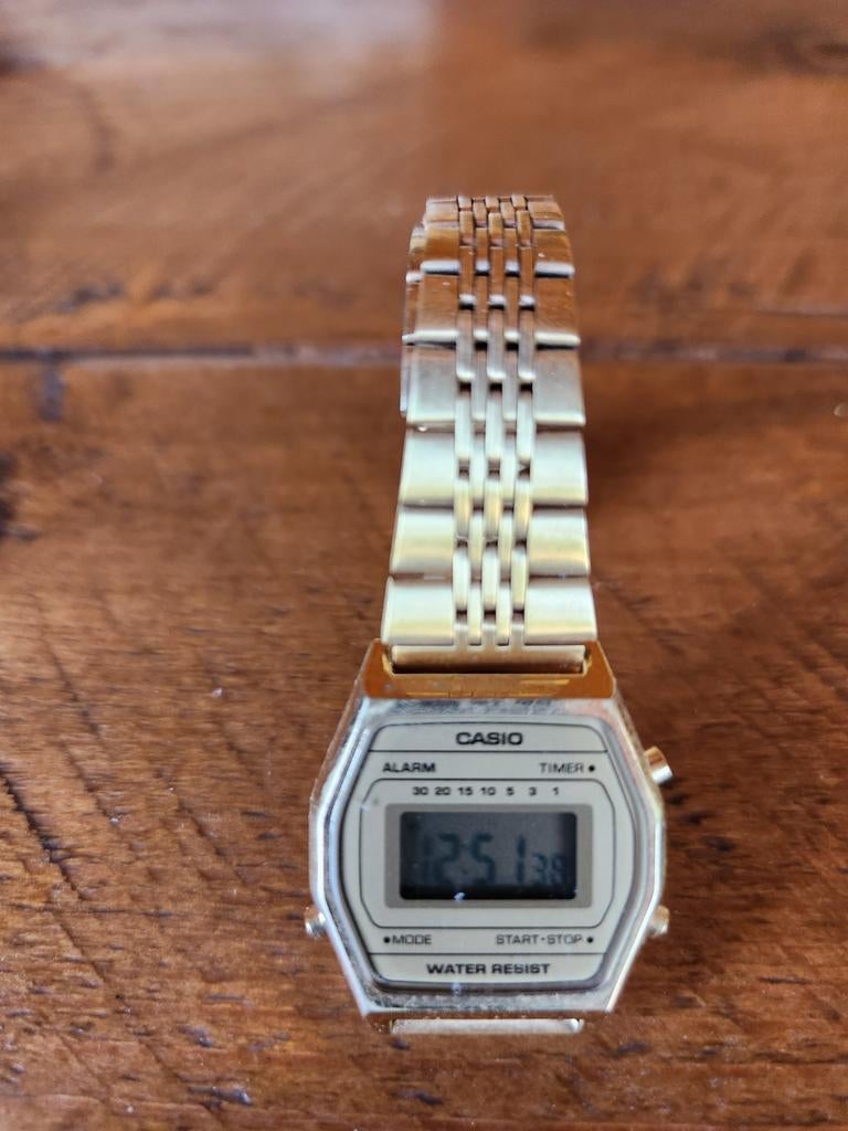Casio Dames Horloge Goudkleurig Digitaal - Z.G.A.N., Overige merken, Overige materialen, Polshorloge, Overige materialen