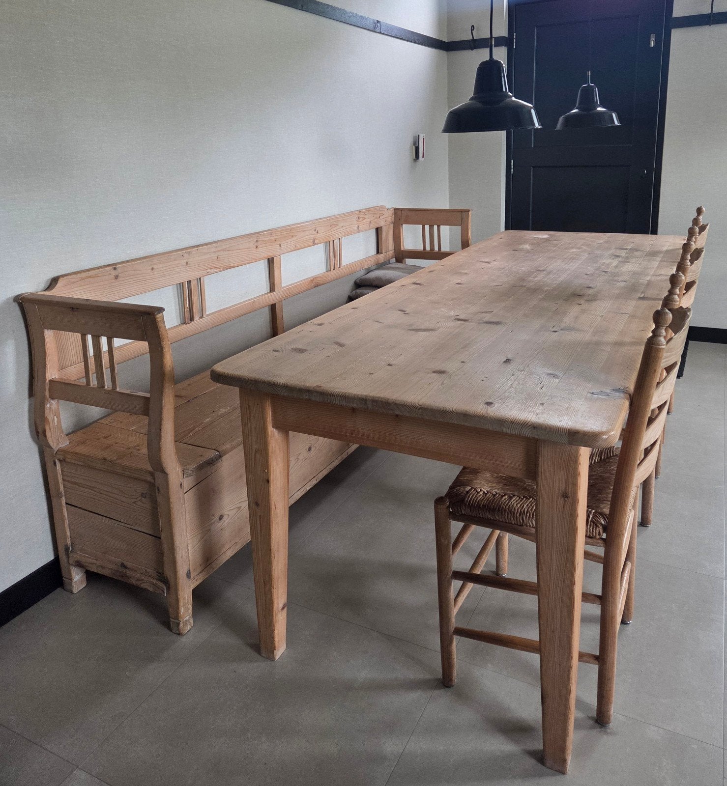 Oud grenen eethoek: tafel 240x90 cm met klepbank, Ophalen, Gebruikt, 200 cm of meer, 50 tot 100 cm