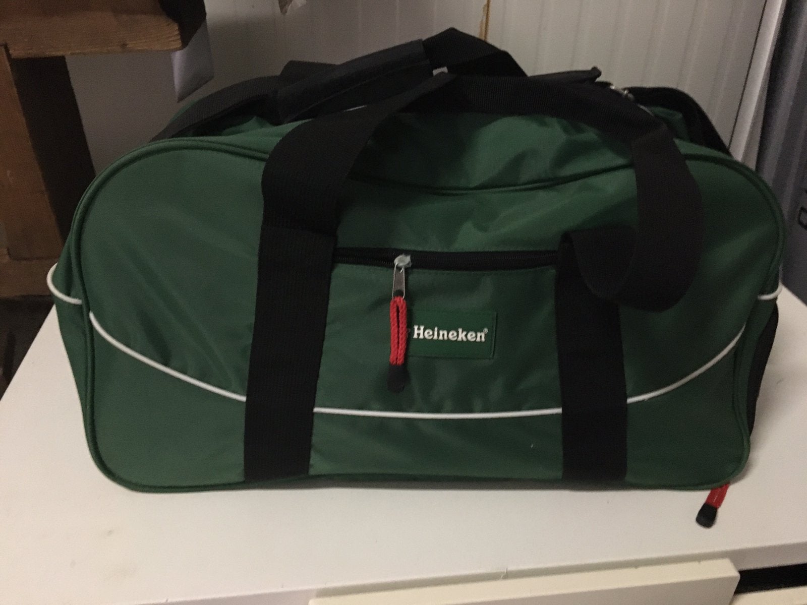 Heineken sport tas, 20 tot 30 cm, Minder dan 35 cm, Ophalen of Verzenden, Zo goed als nieuw