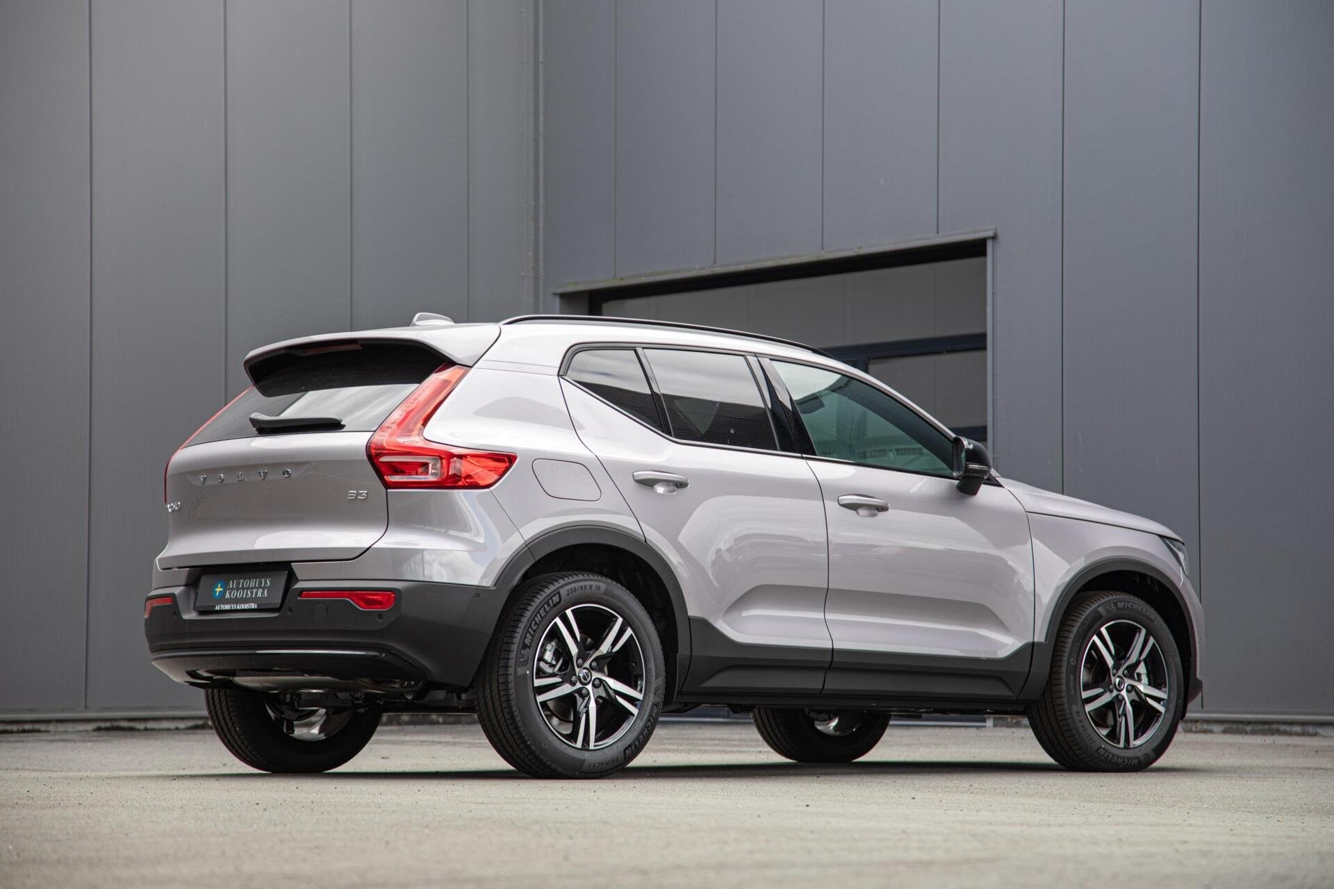 Volvo xc40 B3 Plus Dark MY2027|360° Camera|Harman/Kardon, Auto's, Gebruikt, 4 cilinders, 1969 cc, 163 pk