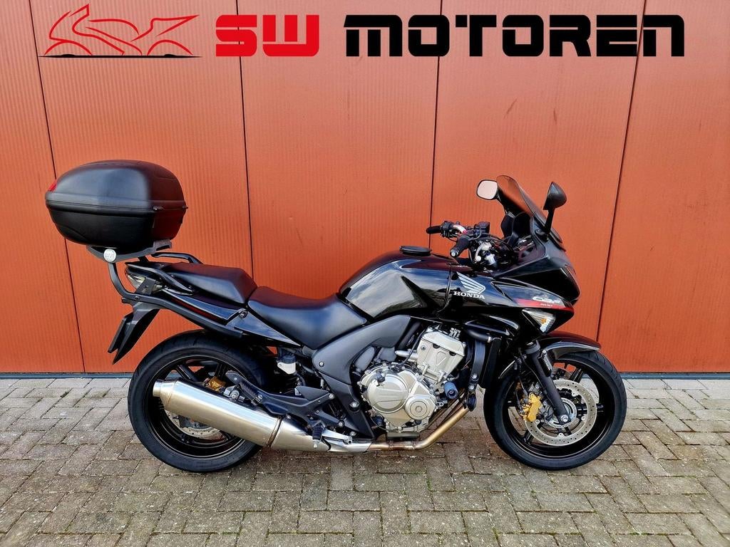 CBF600SA, ABS, 1E EIG. NL MOTOR, VERLAAGD! CBF 600 SA, HONDA, 4 cilinders, Motorrijbewijs A, Bedrijf