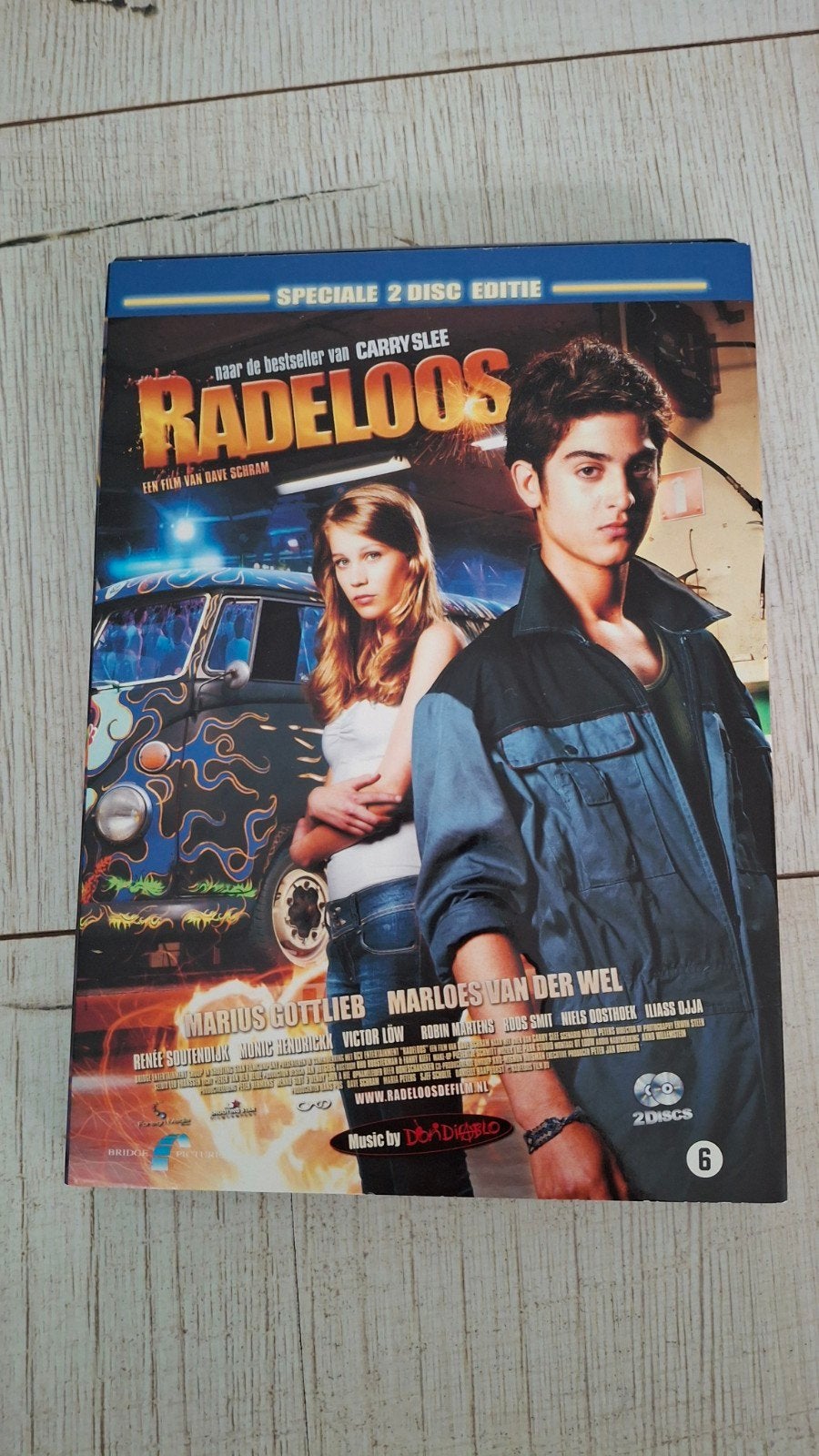 Radeloos - Speciale 2 Disc Editie (DVD), Waargebeurd drama, Nederlands, Zo goed als nieuw, Vanaf 6 jaar