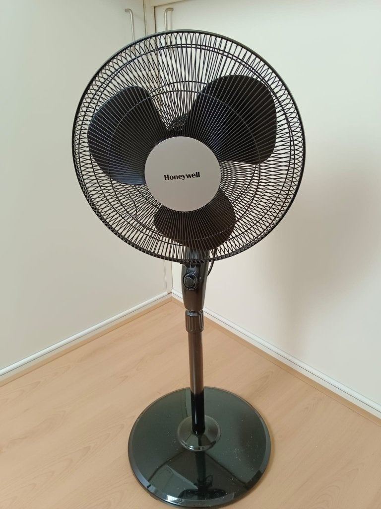 Waaier-fan, stevig en robuust (Ophalen), Ophalen, Overige stijlen, Kunststof, Gebruikt