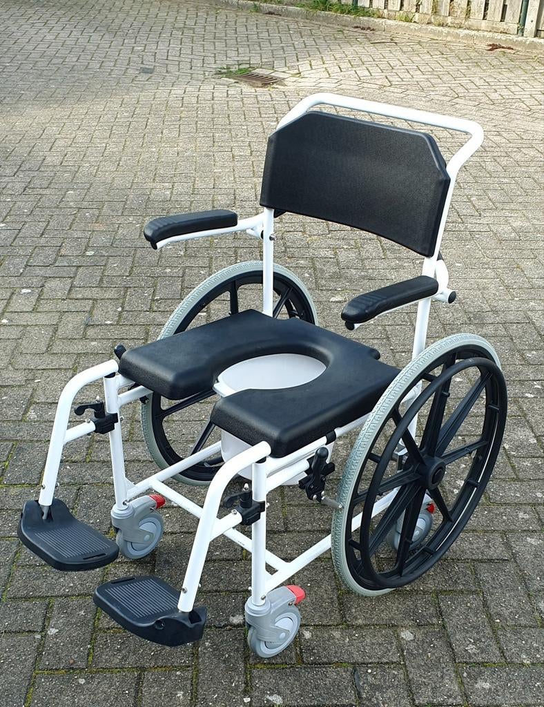 Nieuwe doucherolstoel toiletrolstoel merk Excel NIEUW, Diversen, Nieuw, Doucherolstoel toiletrolstoel, Ophalen of Verzenden, Doucherolstoel toiletrolstoel