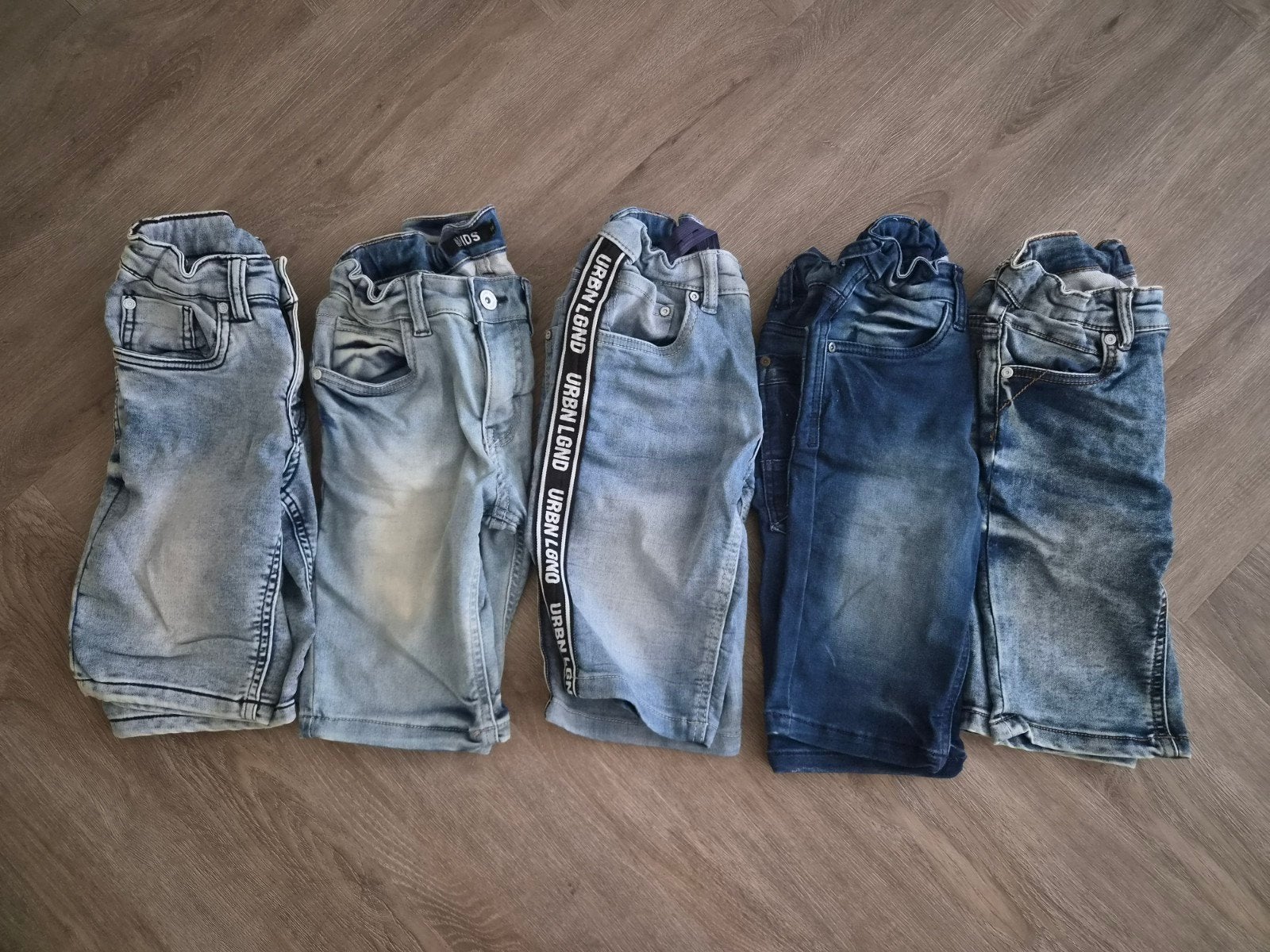 5 korte broeken maat 146, Kinderen en Baby's, Kinderkleding | Maat 146, Broek, Europe Kids, Ophalen of Verzenden, Zo goed als nieuw