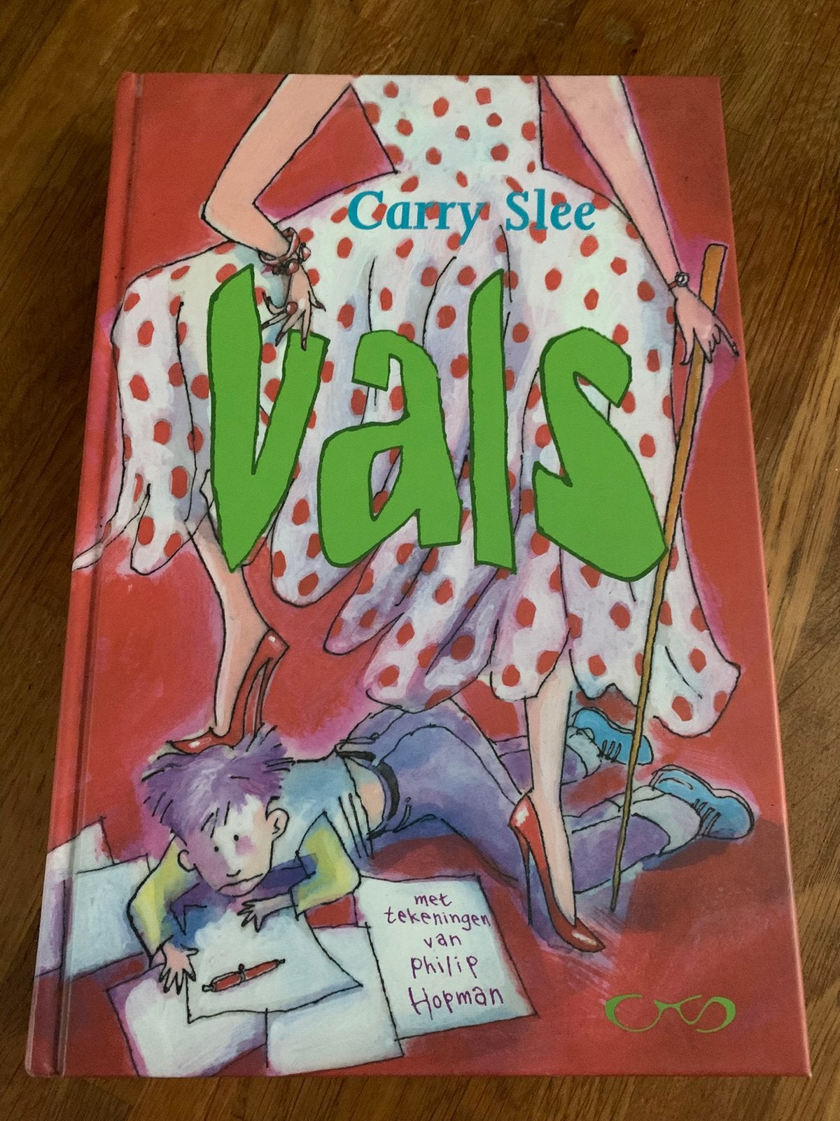 Hardcover ‘Vals’ van Carry Slee ZGAN, Ophalen of Verzenden, Zo goed als nieuw, Carry Slee, Fictie