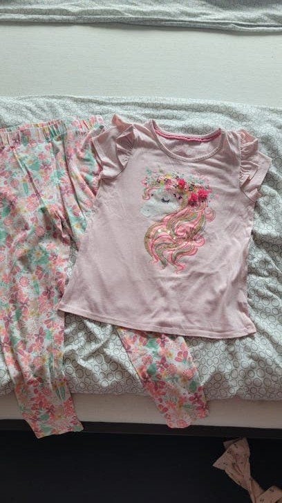 Leuke roze set met eenhoorn opdruk, Kinderen en Baby's, Kinderkleding | Maat 128, Ophalen of Verzenden, Gebruikt, Onbekend, Meisje