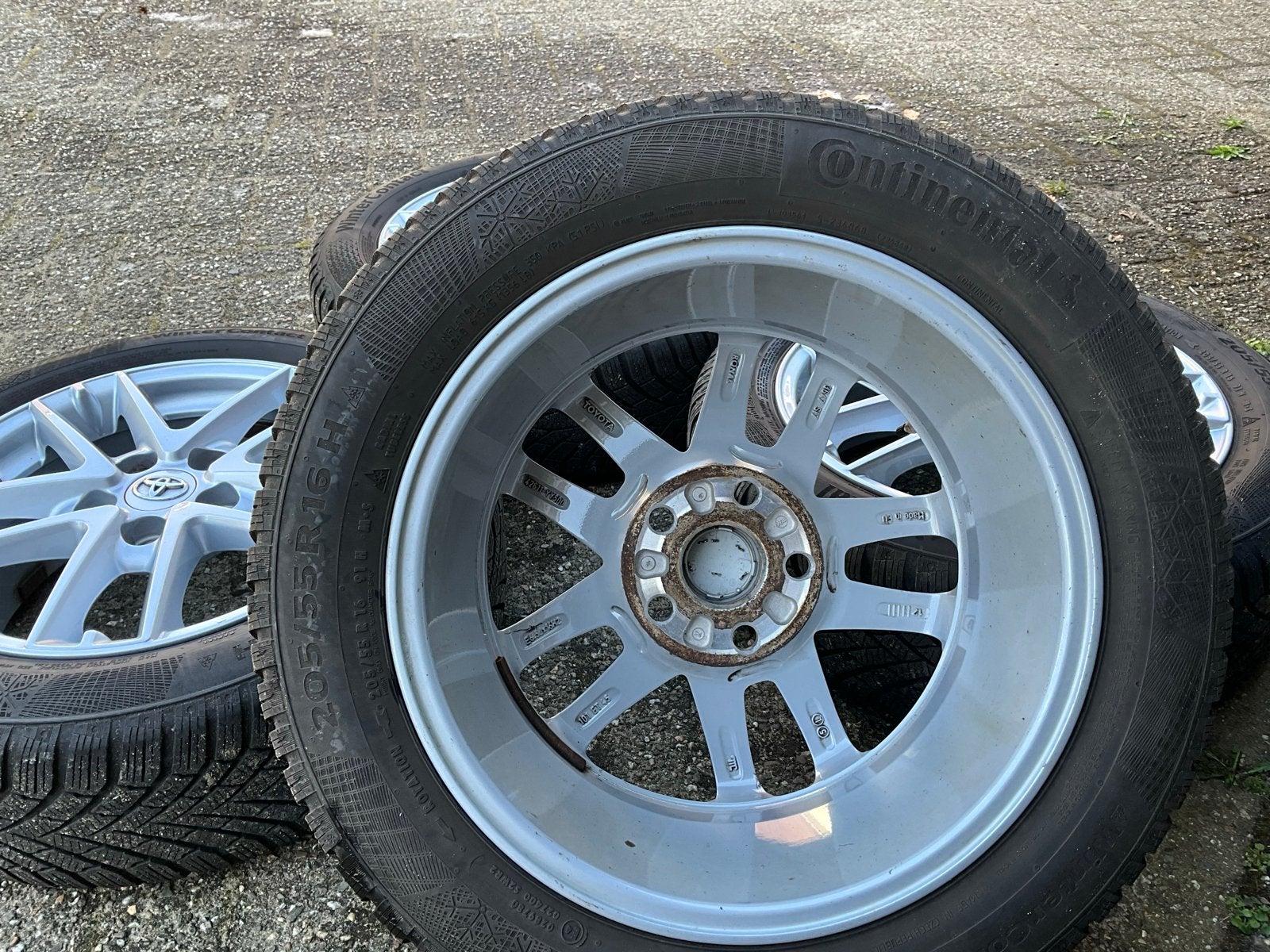 Winterbanden met velgen voor Toyota Auris 205/55 R16 H, Ophalen, Gebruikt, 16 inch, Banden en Velgen