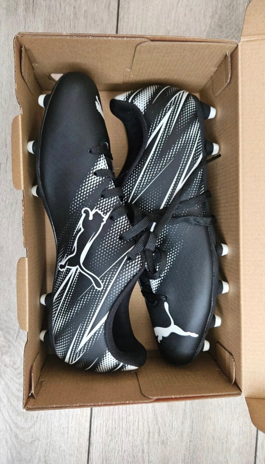 Nieuwe Puma voetbalschoenen maat 41, Ophalen of Verzenden, Schoenen