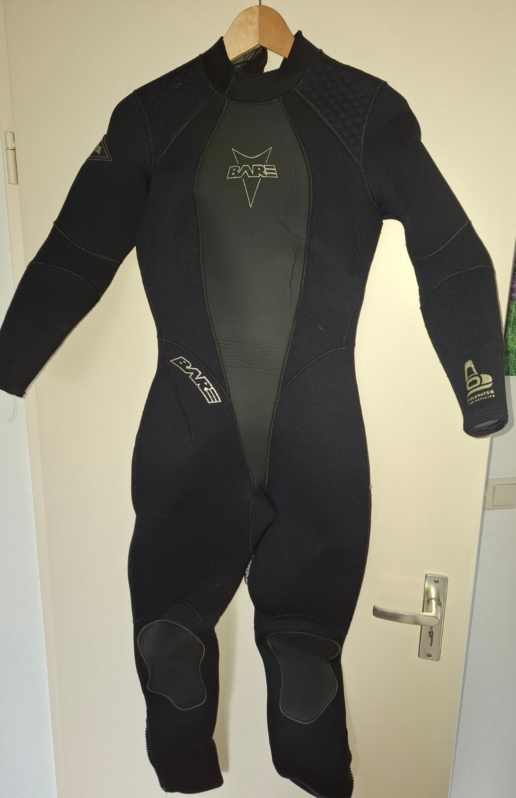 Bare dames wetsuit 7mm met cap. Mt 36/38-Zo goed als nieuw!, Watersport en Boten, Ophalen, Zo goed als nieuw, Duikpak