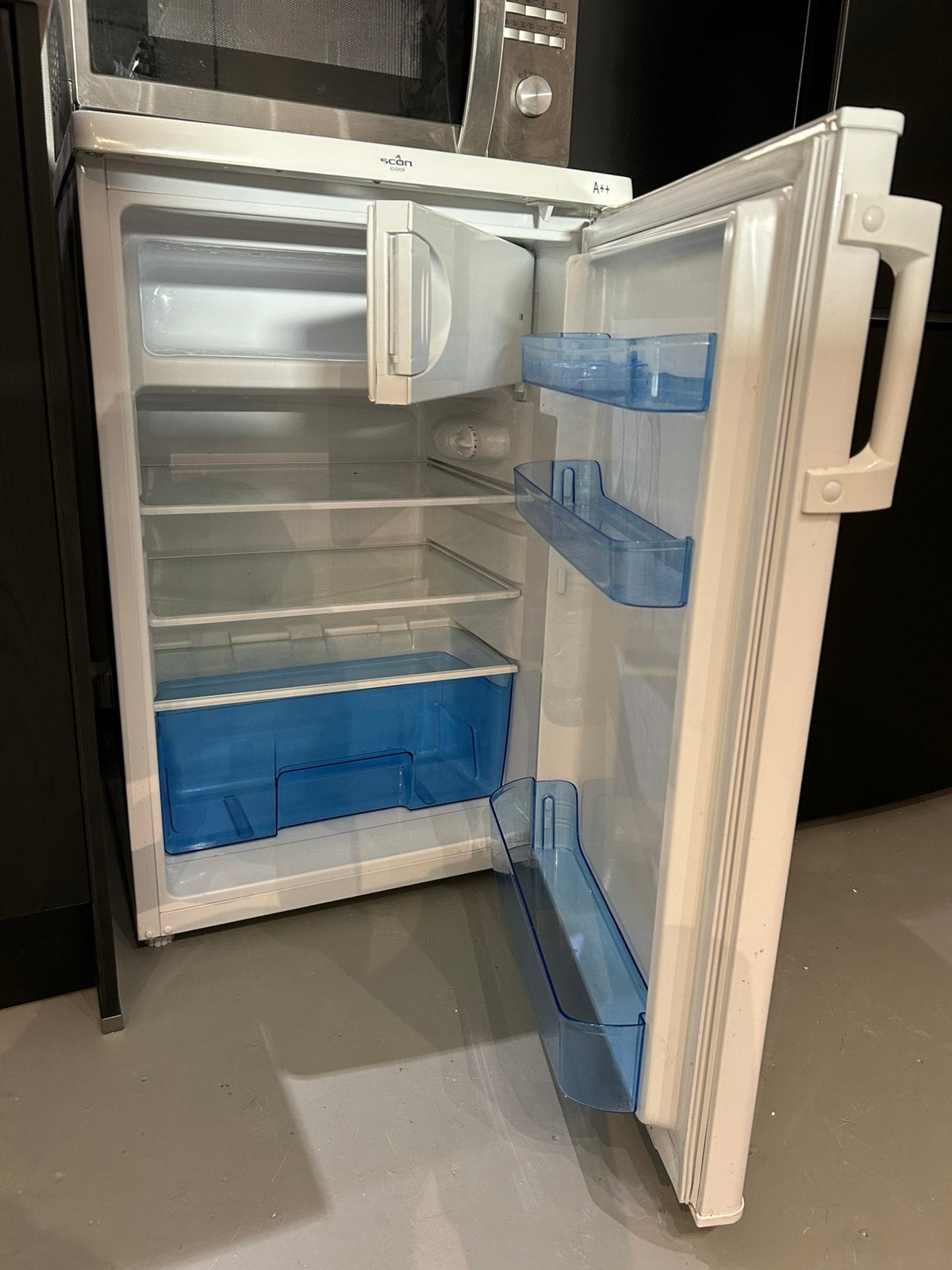 Scan Cool koelkast met vriesvak – A++ – wit, Minder dan 75 liter, Ophalen, Zo goed als nieuw