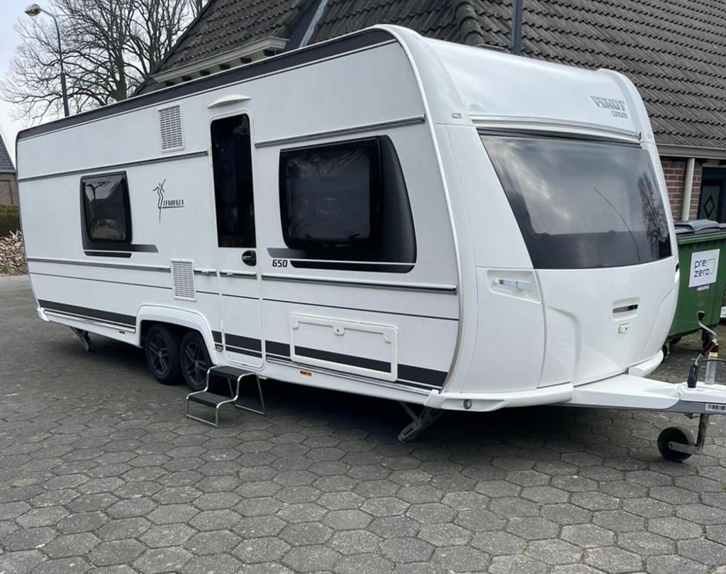 Fendt 650 sfd 2019 met voortent, airco, schotel enz., Caravans en Kamperen, Rondzit, Particulier, Ringverwarming, 6 tot 7 meter