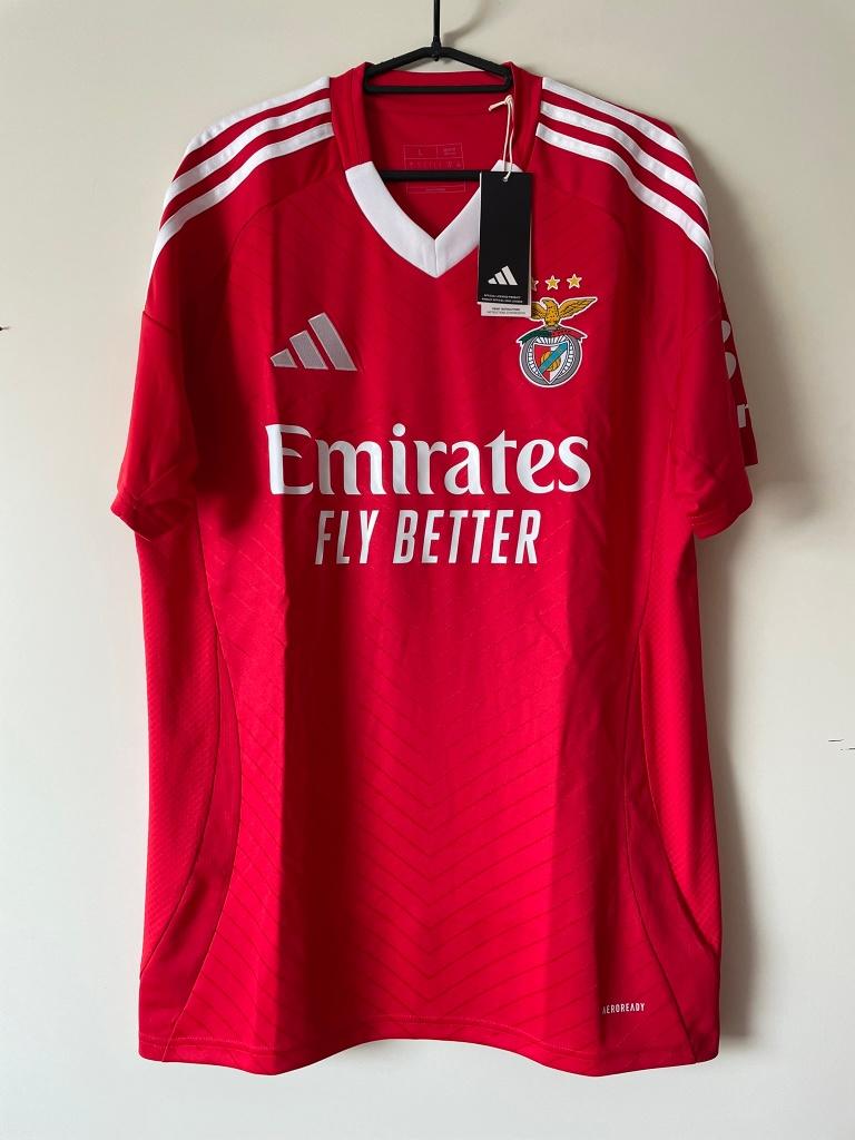 Benfica Adidas Voetbalshirt Rood Maat L Nieuw 24/25 Home, Kleding | Heren, Sportkleding, Maat 52/54 (L), Nieuw, Ophalen of Verzenden