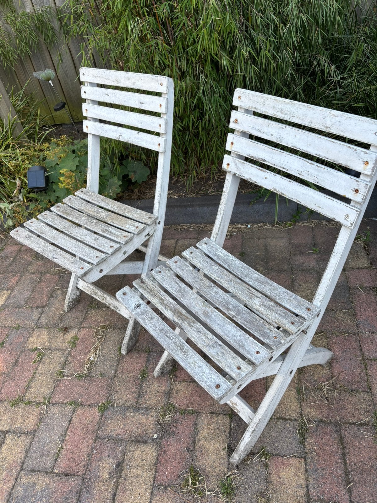 2 oude bistro stoeltjes, Ophalen, Gebruikt, Hout