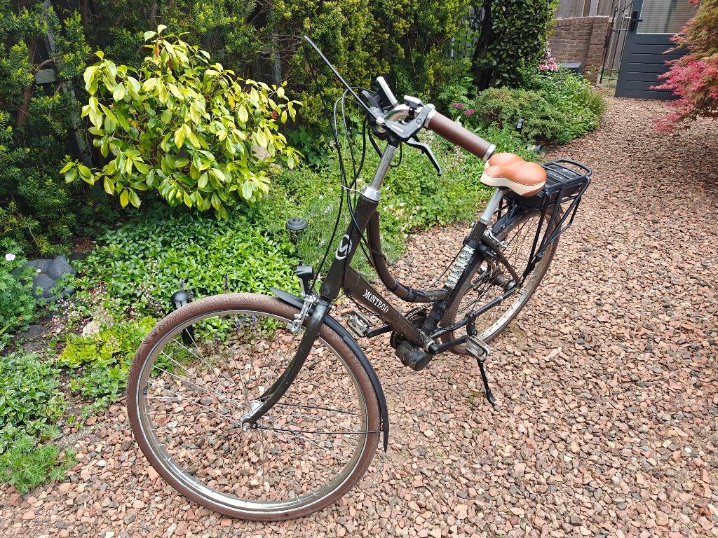 Montego fiets met trapondersteuning, Fietsen en Brommers, Elektrische fietsen, Gebruikt, 55 tot 59 cm, 30 tot 50 km per accu, Ophalen