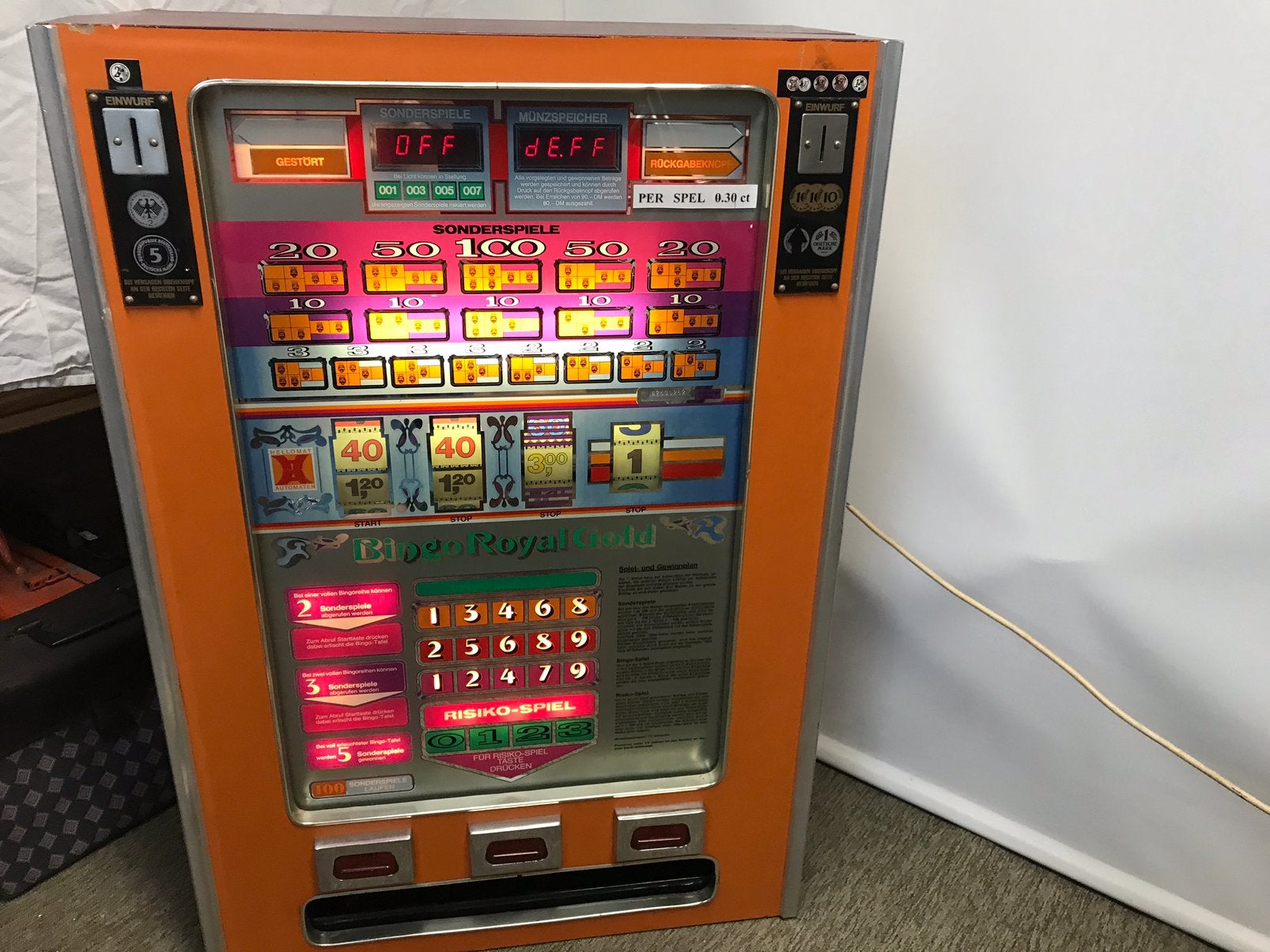 Oude gokkast werkt niet geeft foutmelding zie foto,s, Verzamelen, Automaten | Gokkasten en Fruitautomaten, Ophalen, Zo goed als nieuw