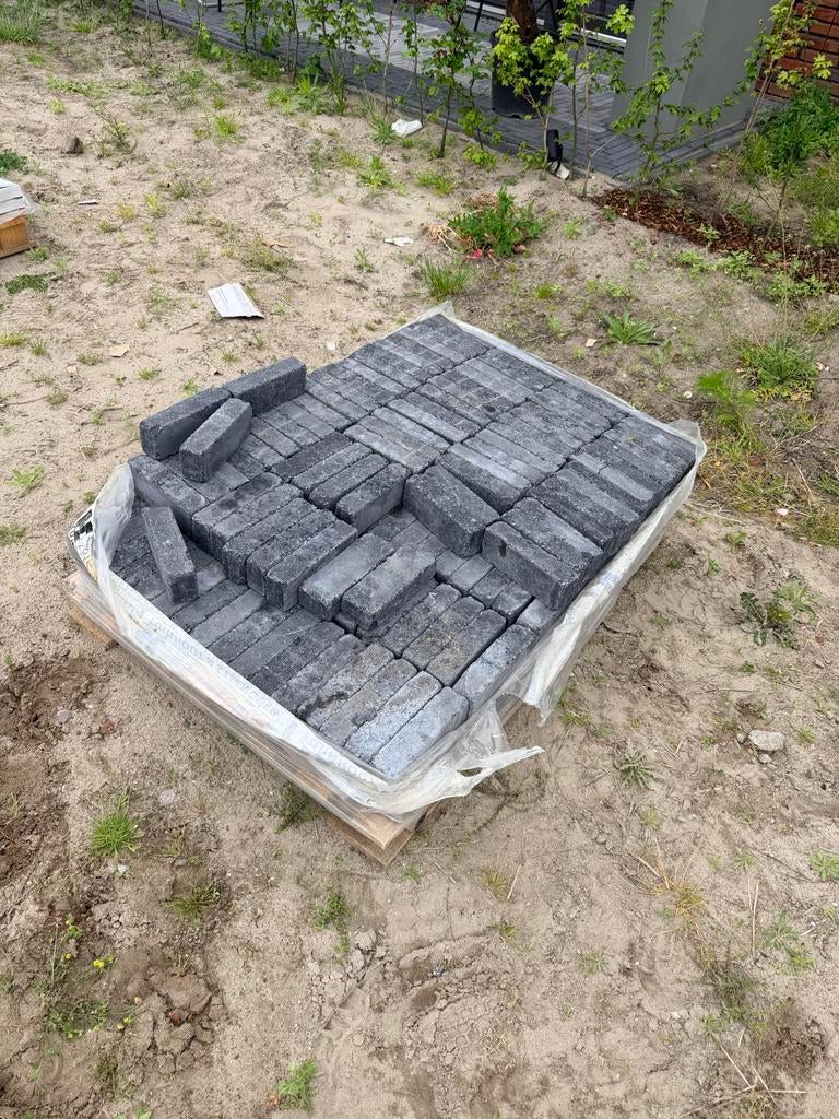 Antraciet Waaltjes - Over van tuinproject, Tuin en Terras, Tegels en Klinkers, Ophalen, Gebruikt, Klinkers, Minder dan 5 m²