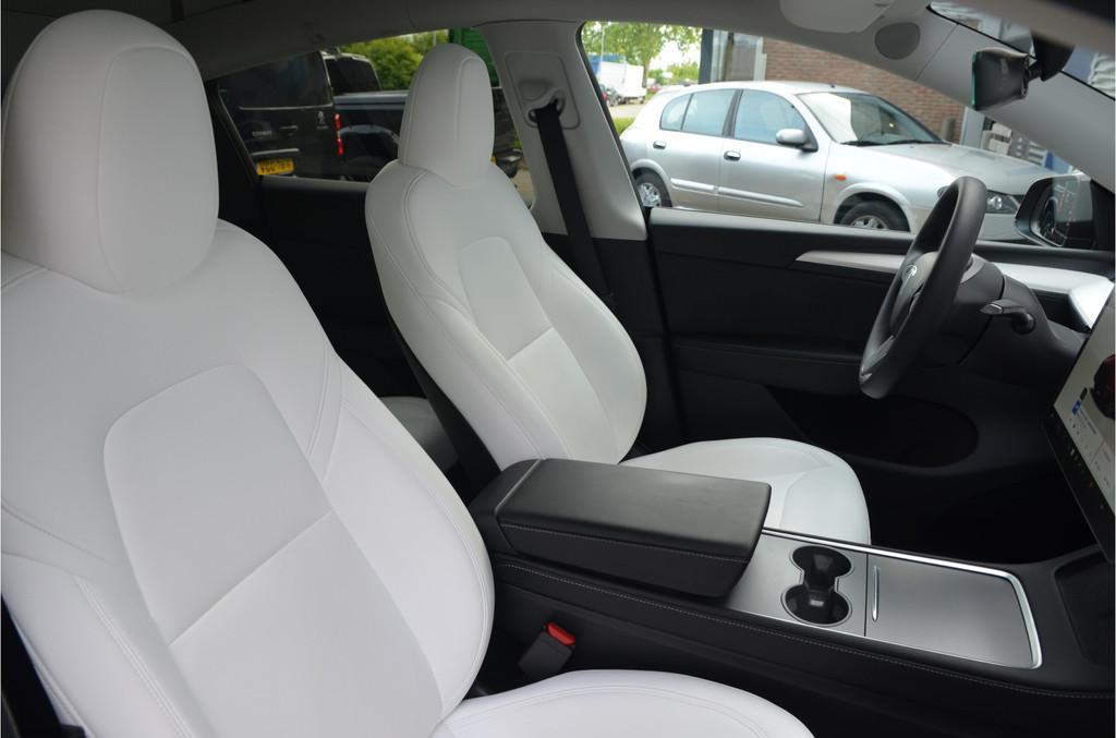 Tesla Model Y Long Range AWD 75 kWh Trekhaak (1.600kg) AutoP, Auto's, Automaat, 12 maanden, Gebruikt, Leder