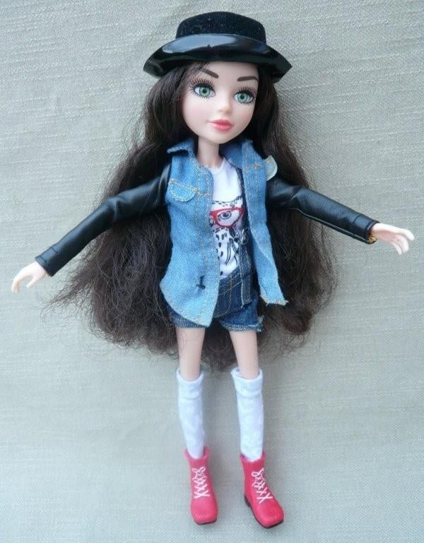 Moxie Girlz Teenz pop (2015 MGA Entertainment China), Ophalen of Verzenden, Gebruikt, Pop
