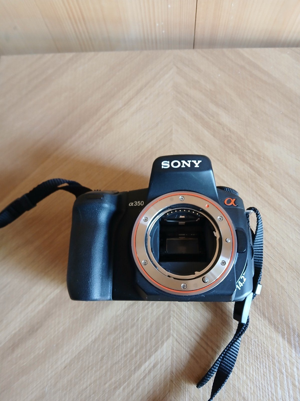 Sony Alpha a350 Spiegelreflexcamera - Body, Gebruikt, Spiegelreflex, Accu, Ophalen of Verzenden