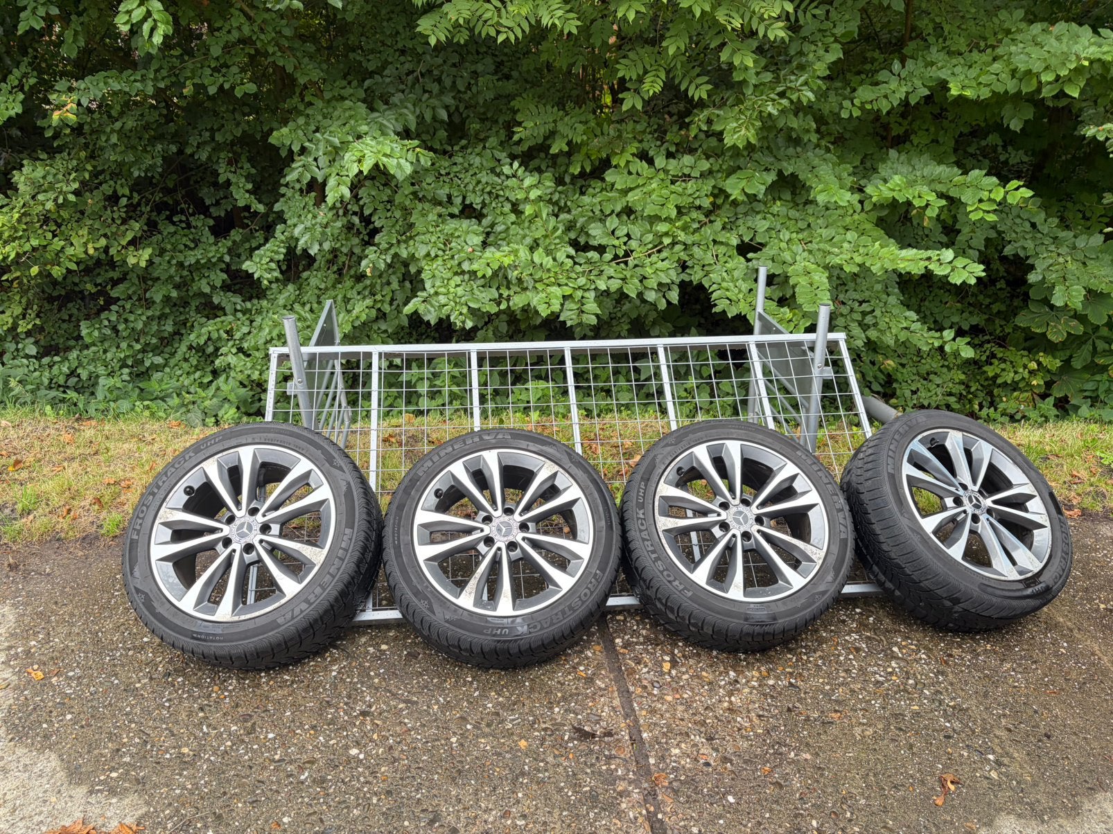 Winterbanden met originele Mercedes velgen w447, Auto-onderdelen, Banden en Velgen, 18 inch, Velg(en), Bestelwagen, Gebruikt
