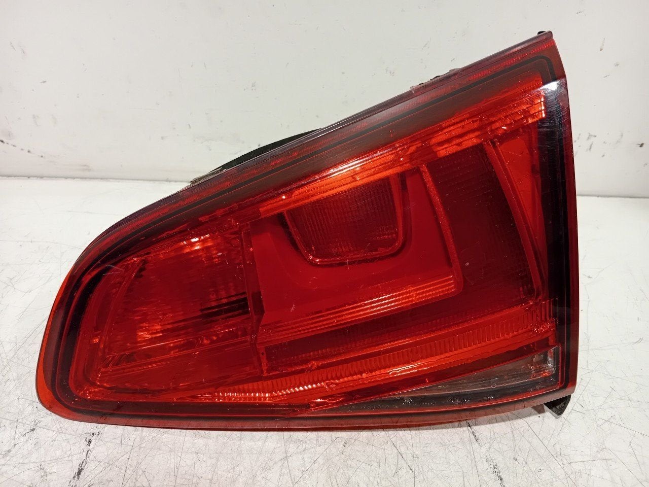 Achterlicht kofferdeksel achterklep rechts Volkswagen Golf, Auto-onderdelen, Verlichting, Volkswagen, Gebruikt, Herkomst onderdeel bekend
