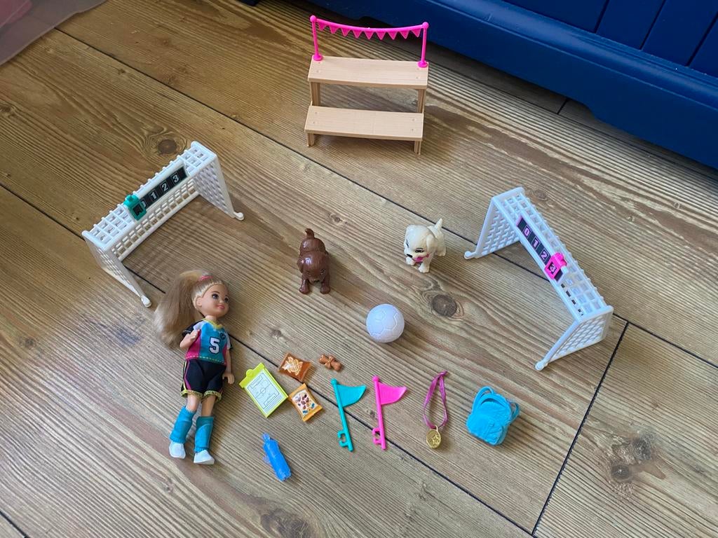 Barbie Chelsea honden voetbal speelset, Ophalen of Verzenden, Zo goed als nieuw, Barbie
