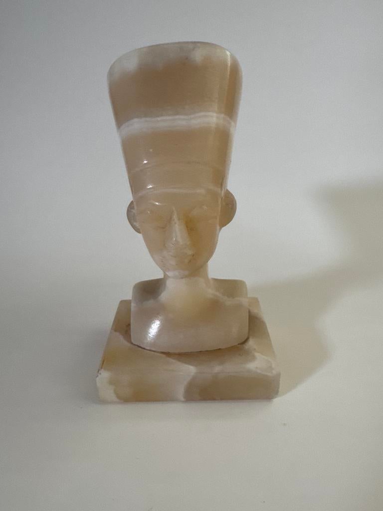 Kleine Nefertiti buste van onyx, Minder dan 20 cm, Buste, Ophalen of Verzenden, Steen of Keramiek