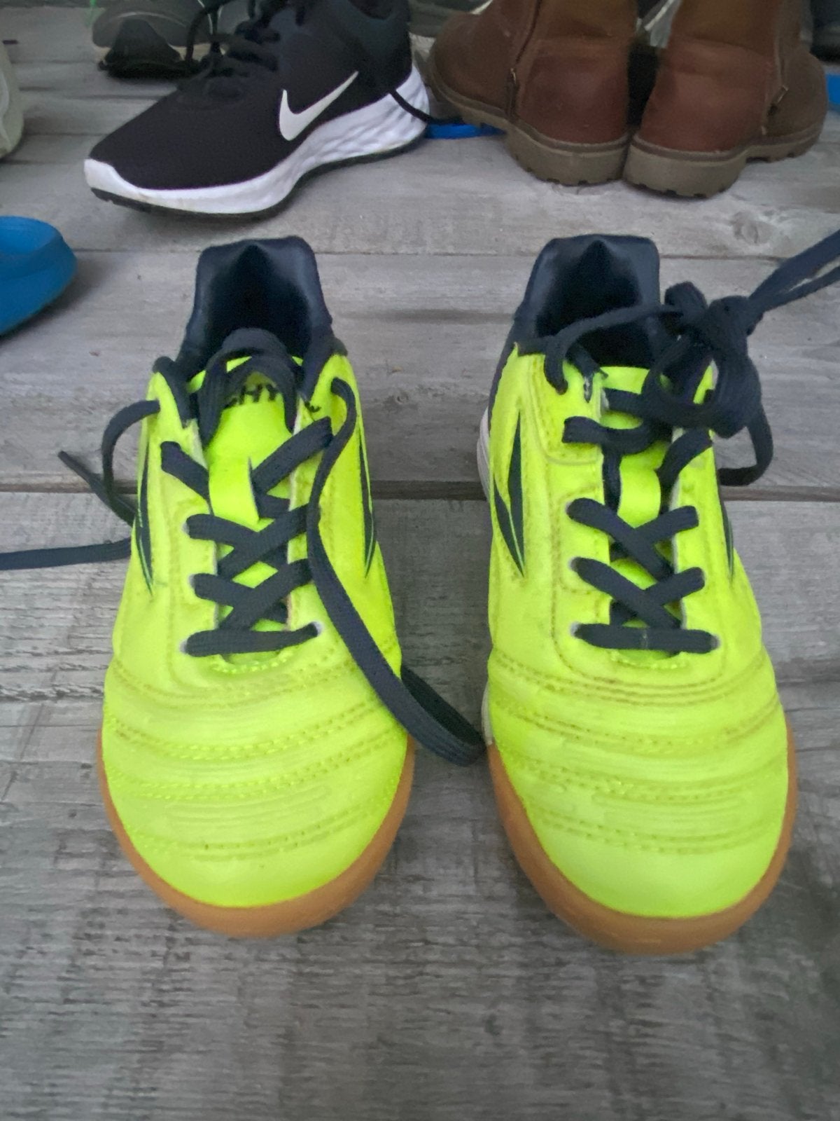 Gele zaalvoetbalschoenen / gymschoenen maat 28, Ophalen, Gebruikt, Maat XS of kleiner, Schoenen