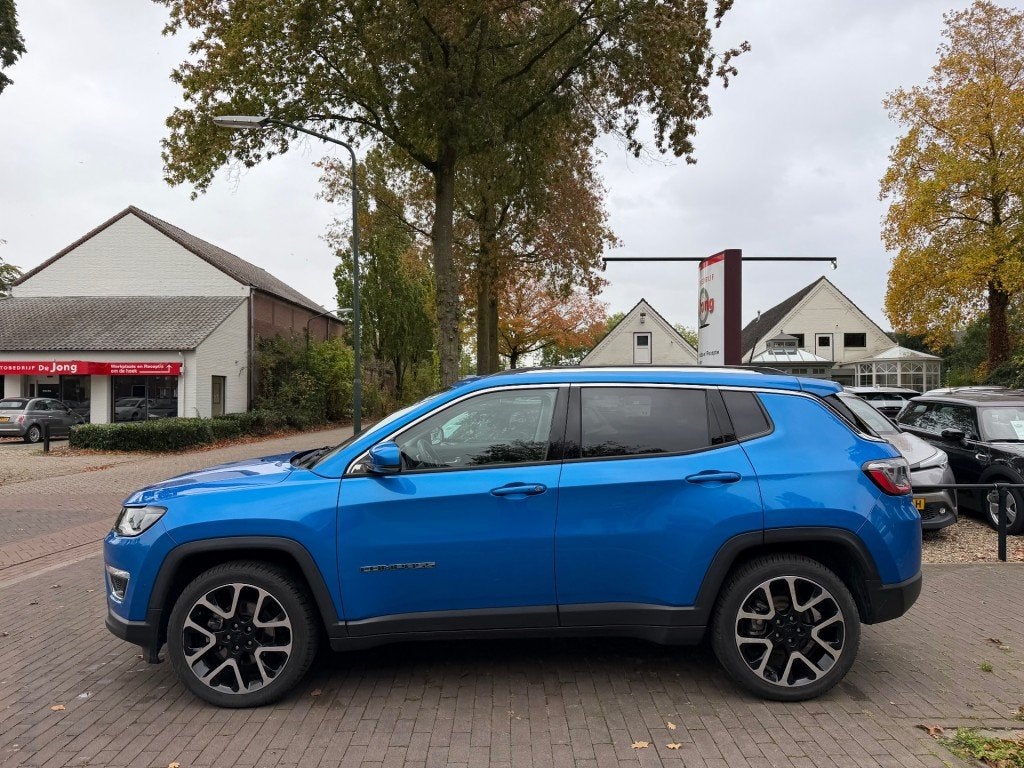 Jeep COMPASS 1.4 MultiAir Limited 140PK / LEDER / CARPLAY /, Auto's, Voorwielaandrijving, Verwarmde buitenspiegels, 450 kg, Gebruikt