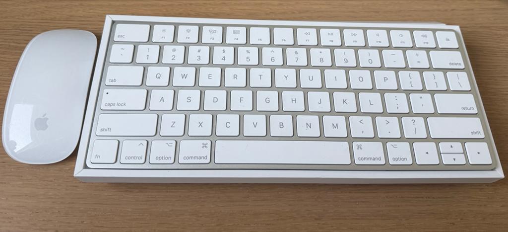 Apple Magic Keyboard en Magic Mouse 2 set, Rechtshandig, Muis, Toetsenbord en muis-set, Ophalen of Verzenden