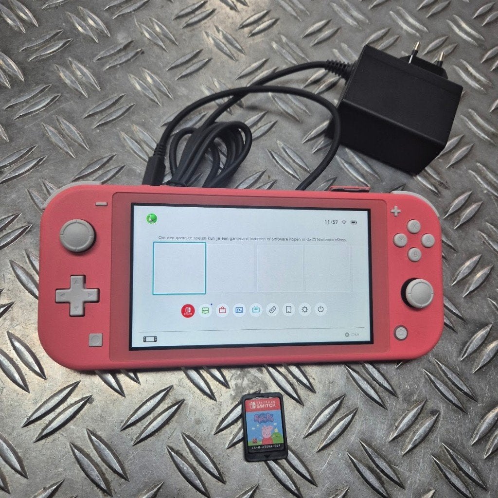 Nintendo Switch Lite Roze met game Peppa Pig en garantie, Spelcomputers en Games, Spelcomputers | Nintendo Switch Lite, Zo goed als nieuw