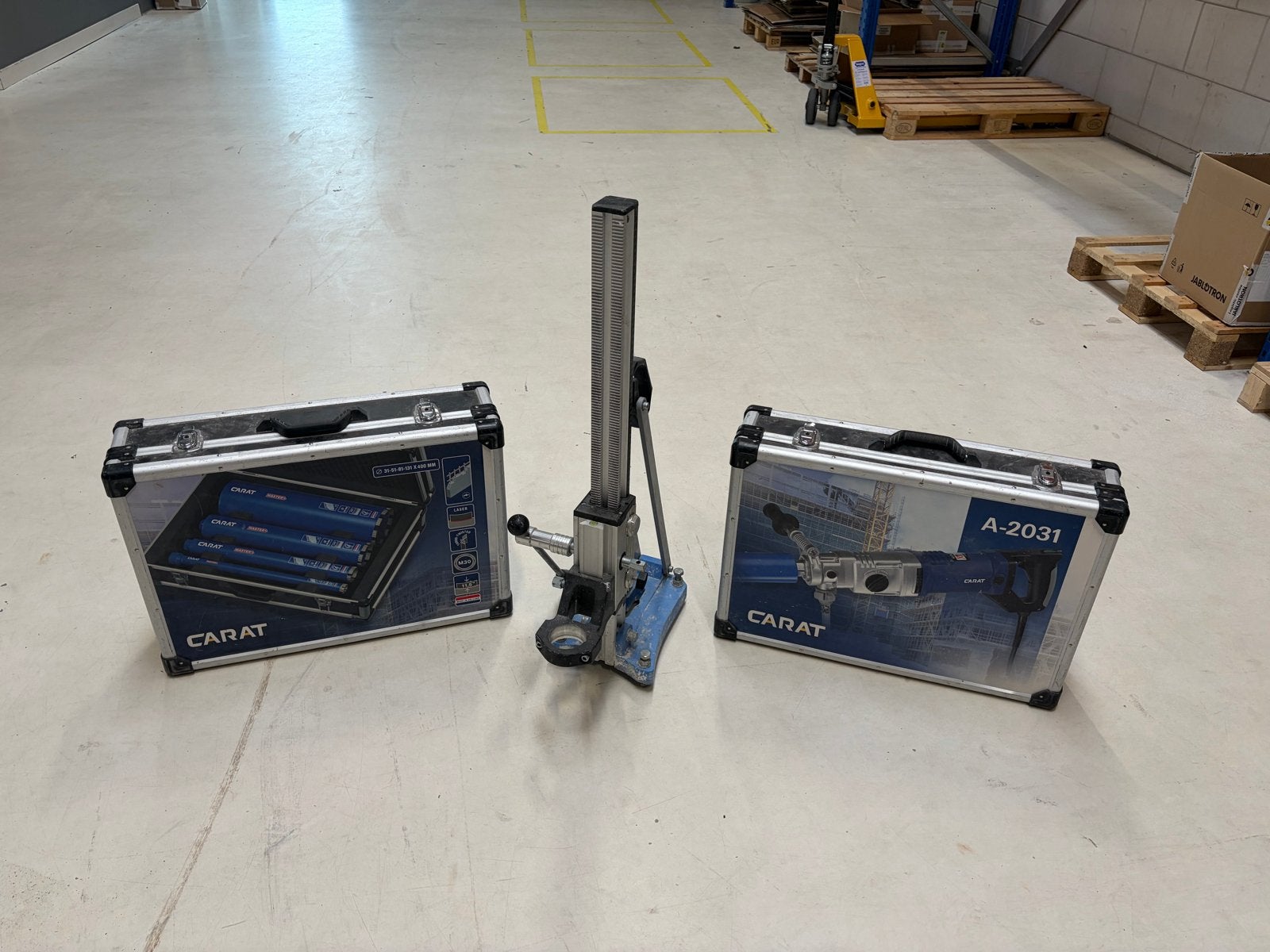 CARAT Boor- en Schroefmachine met Boorstandaard en Koffers, Doe-het-zelf en Verbouw, Ophalen, Gebruikt, 600 watt of meer, Boor- en Schroefmachine