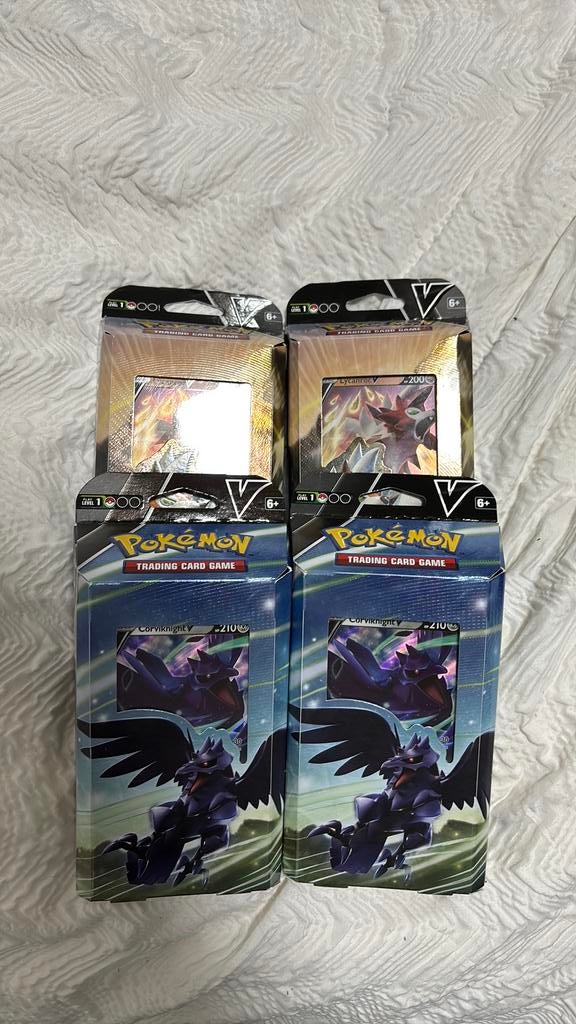 Lycanroc V & Corviknight V Pokemon Battle Deck, Ophalen of Verzenden, Zo goed als nieuw, Speeldeck, Foil