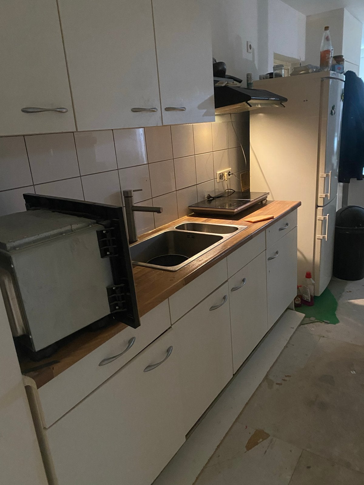 Compacte keuken met bovenkasten en apparatuur, Gebruikt, Wit, Enkelwandige keuken, Ophalen of Verzenden