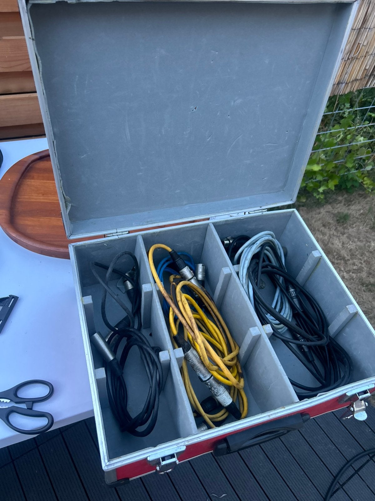 Kistje met xlr kabels. +-9 stuks. €20,-, Ophalen of Verzenden, Gebruikt