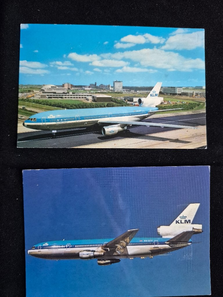 2 ansichtkaarten met de KLM DC-10 (A271), Verzamelen, Ophalen of Verzenden, Gebruikt, Kaart, Foto of Prent