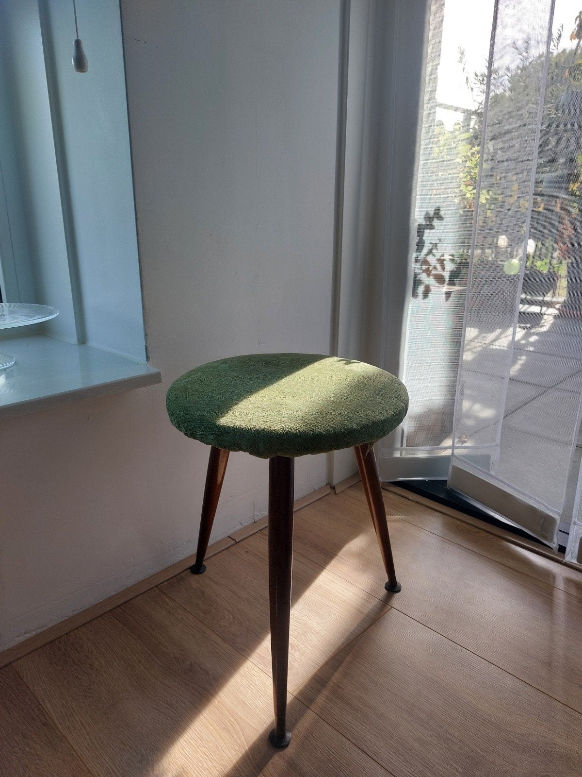 Vintage krukje met groene stoffen zitting, Ophalen, Gebruikt, Hout