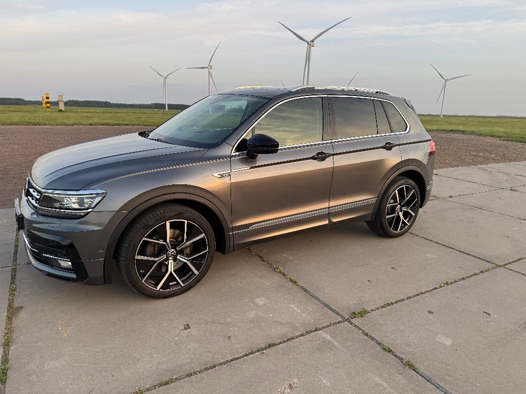 Volkswagen Tiguan 2.0 TSI 190pk 4Motion  R-Line 2020 Grijs, Auto's, Automaat, 1984 cc, Particulier, SUV of Terreinwagen