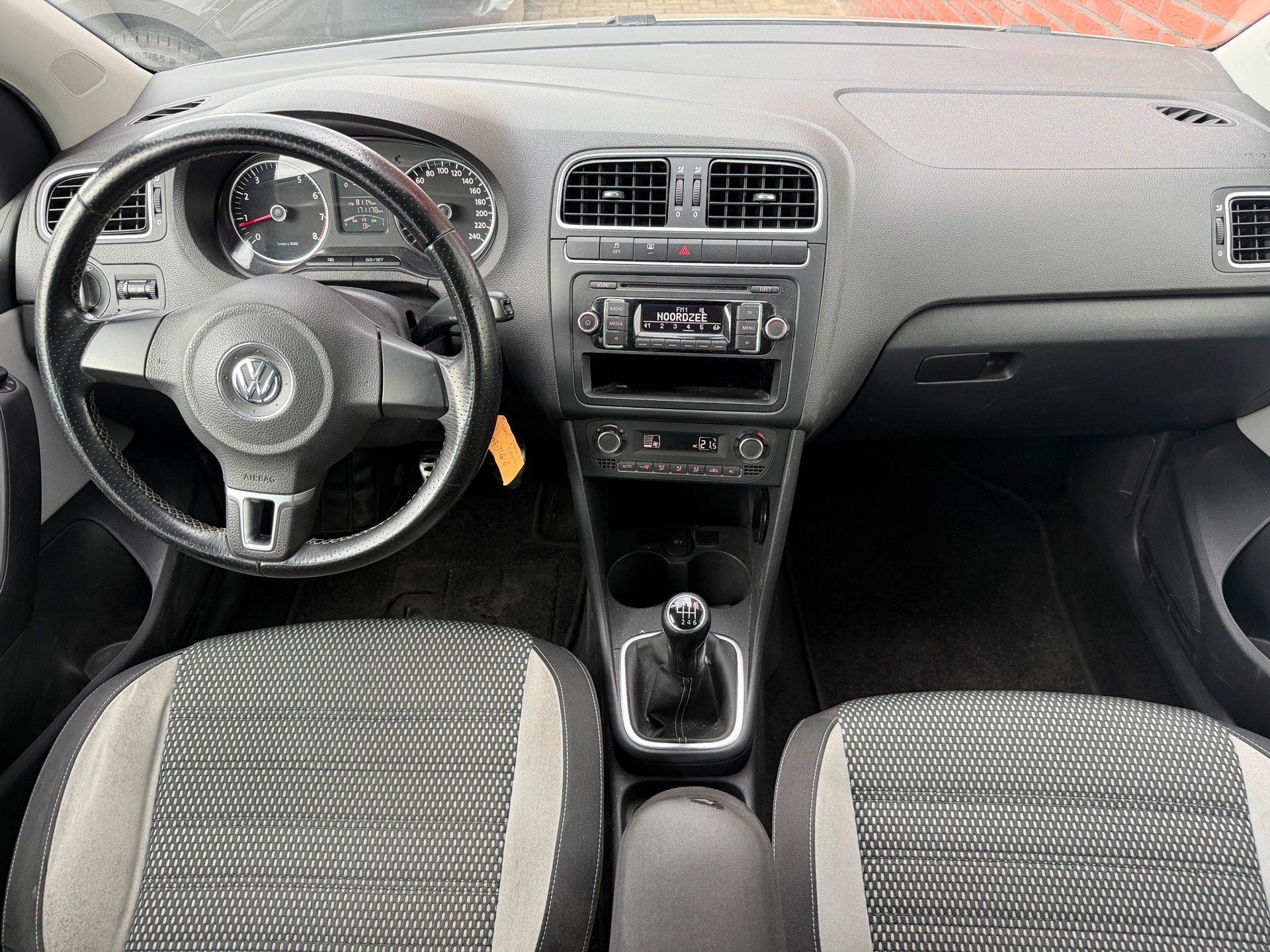 Volkswagen Polo 1.2 TSI Cross / Clima / PDC / Cruise / LM /, Auto's, Voorwielaandrijving, Euro 5, Stof, Gebruikt