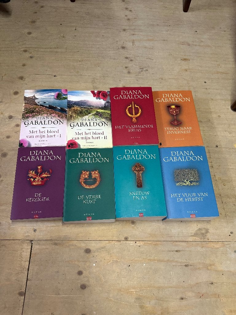 8x Diana Gabaldon boeken – Outlander / De Reiziger serie, Boeken, Ophalen, Gelezen, Diana Gabaldon