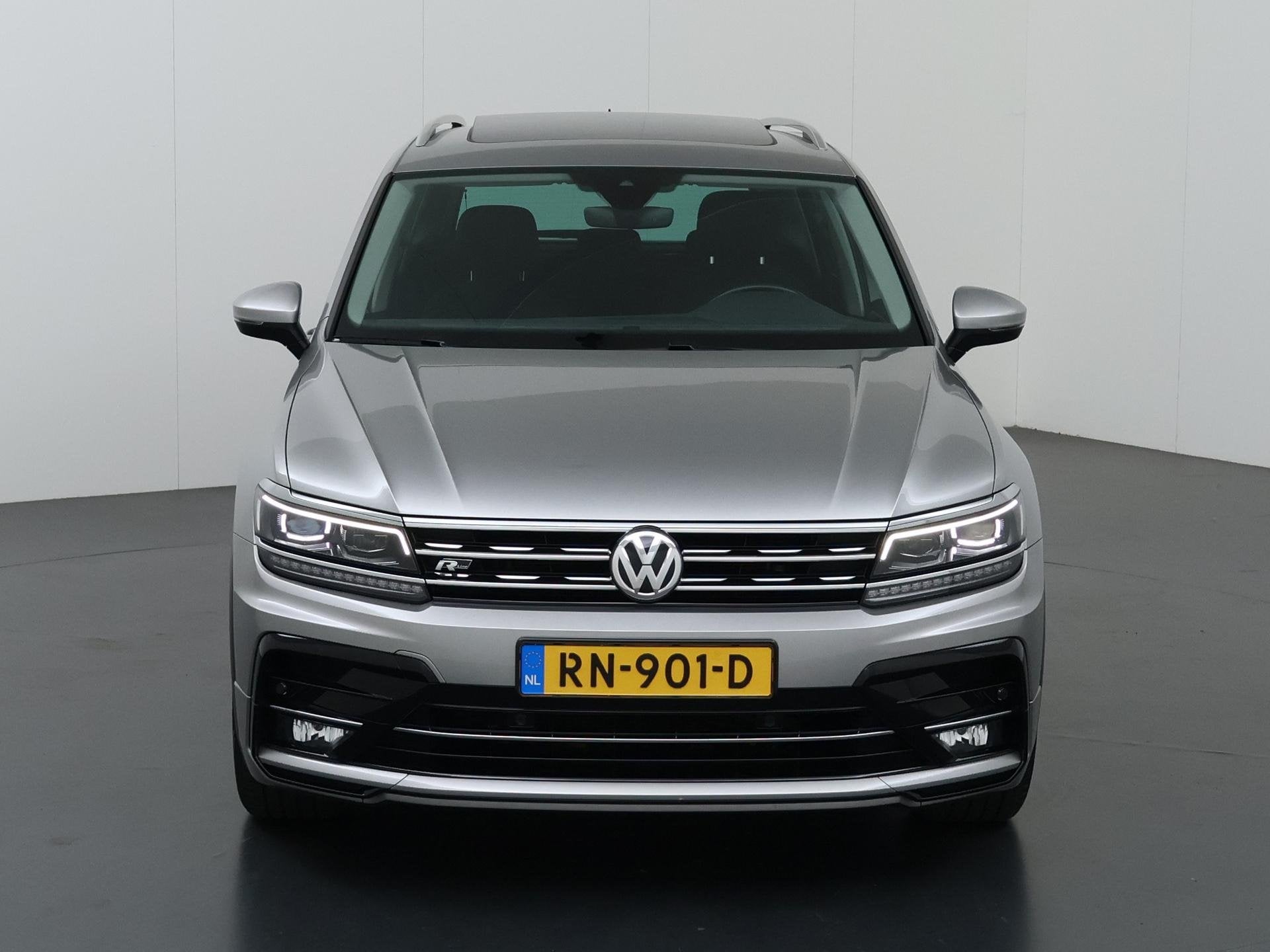 Volkswagen Tiguan 1.4 TSI ACT Highline R-Line | Trekhaak | P, Auto's, Volkswagen, Stof, 4 cilinders, 150 pk, Origineel Nederlands