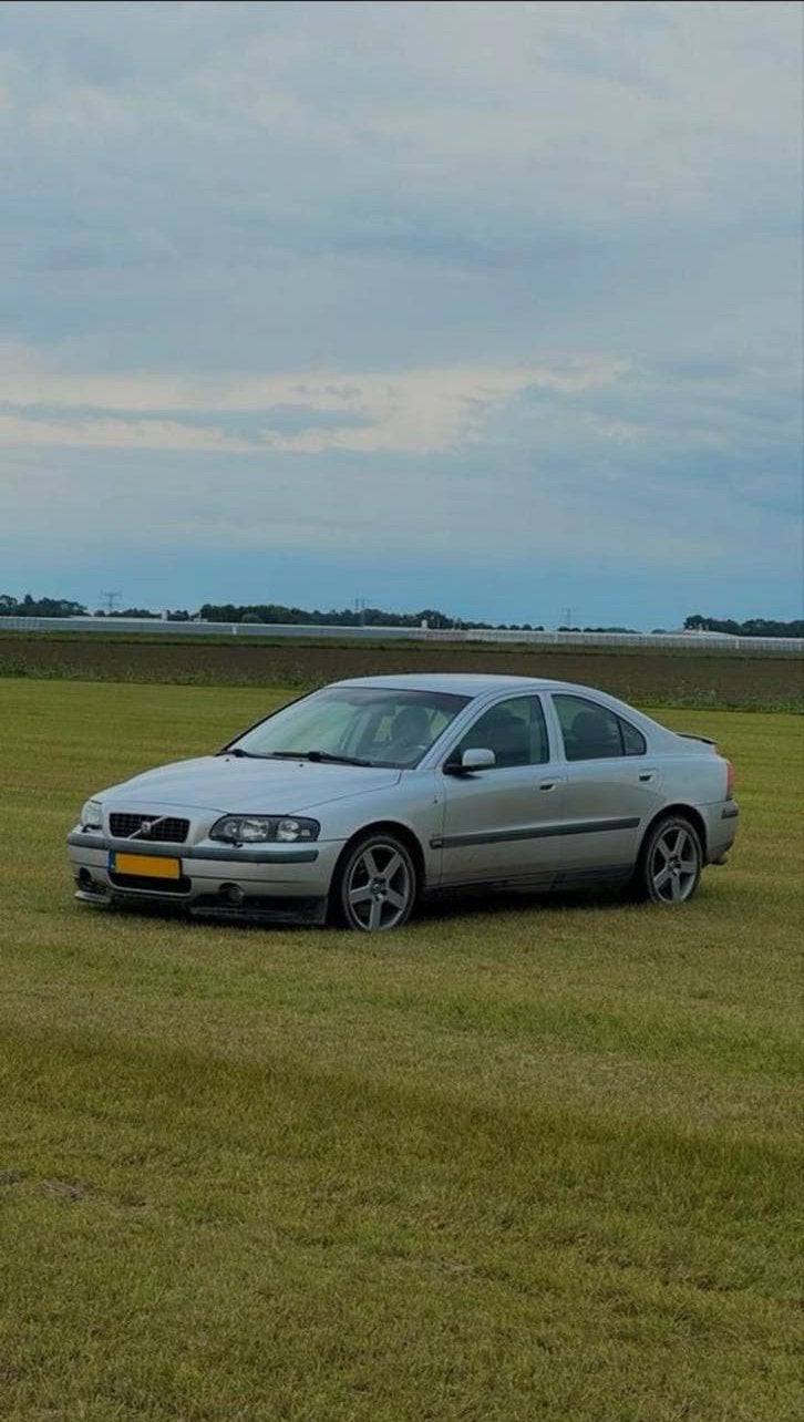 Volvo S60 2.5 T AUT 2003 Grijs, Zwart, S60, 2521 cc, 1499 kg