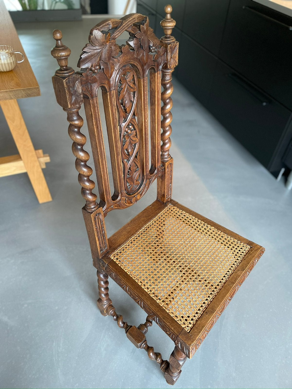6 Neo-Renaissance stoelen zeer goede staat, Ophalen