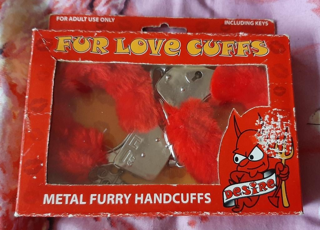 Rode furry handboeien *nieuw in doos*, Ophalen of Verzenden, Nieuw, Overige typen, Valentijn of Romantisch