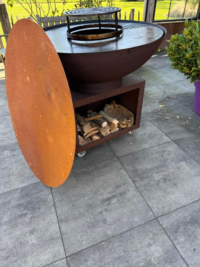Co-Fire BBQ: Weinig gebruikt, perfect voor buiten koken, Tuin en Terras, Ophalen, Zo goed als nieuw, Met accessoires