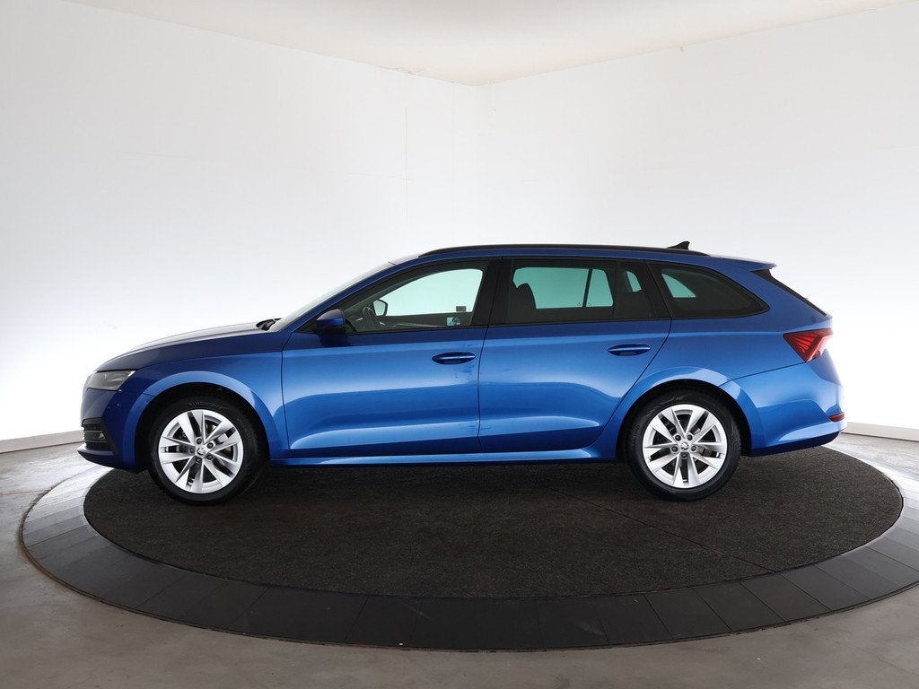 Skoda Octavia Combi 1.5 TSI First Edition | Navi | Clima | T, 21 km/l, Stof, 150 pk, Blauw