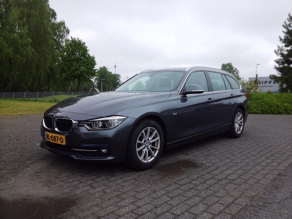 BMW 3-serie Touring 318d Executive, Auto's, BMW, Automaat, 745 kg, Achterwielaandrijving, Euro 6